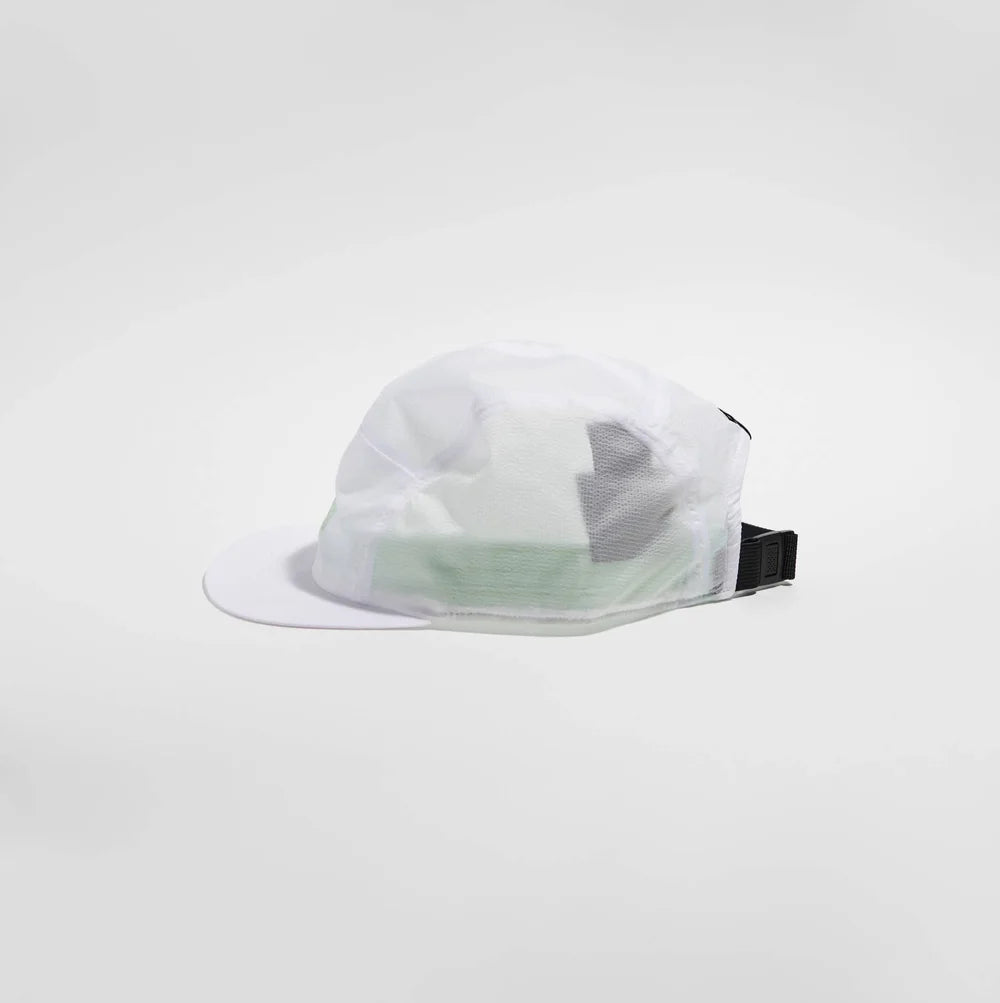 FEATHER LIGHT CAP - White