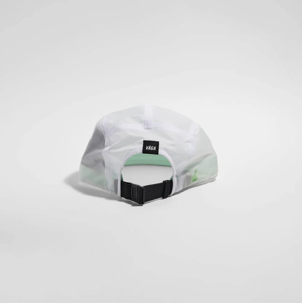 FEATHER LIGHT CAP - White