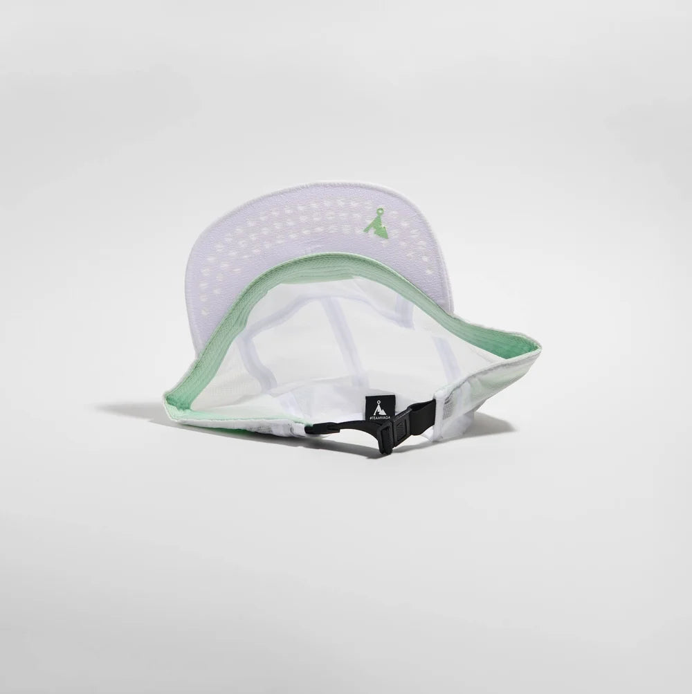 FEATHER LIGHT CAP - White